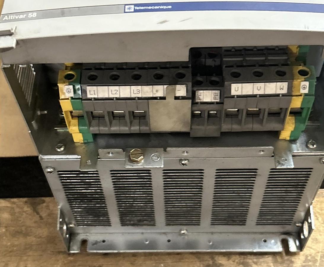 Used TELEMECANIQUE,ATV58FHD46N4KU,DRIVE