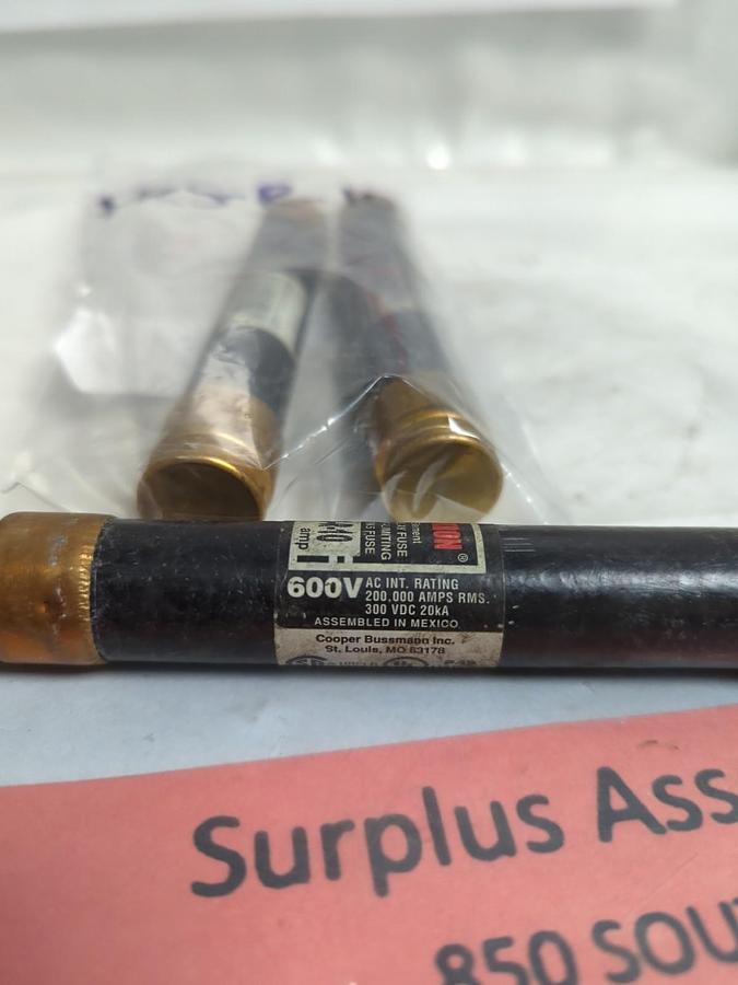 Used COOPER BUSSMANN,FRS-R-10,FUSETRON FUSE 10 AMP LOT OF 3 PRE-OWNED