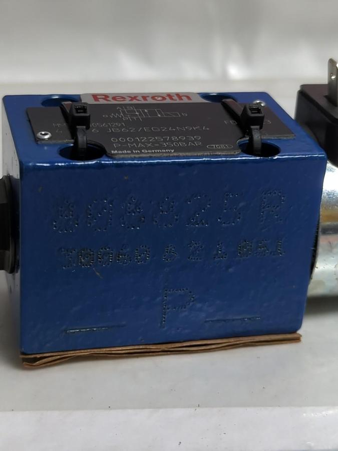 REXROTH,R900561291,DIRECTIONAL CONTROL VALVE JB62/EG24N9K4 NOS