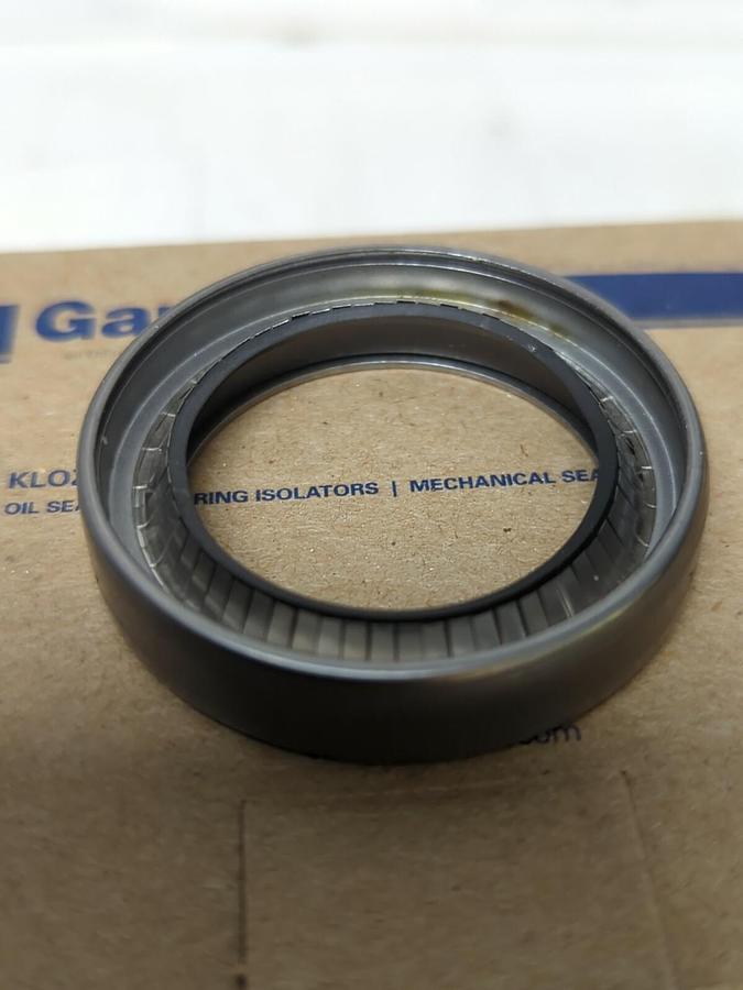 GARLOCK KLOZURE,21158-035,OIL SEAL 25 IN ID 1.625 IN OD LOT OF 3 NOS