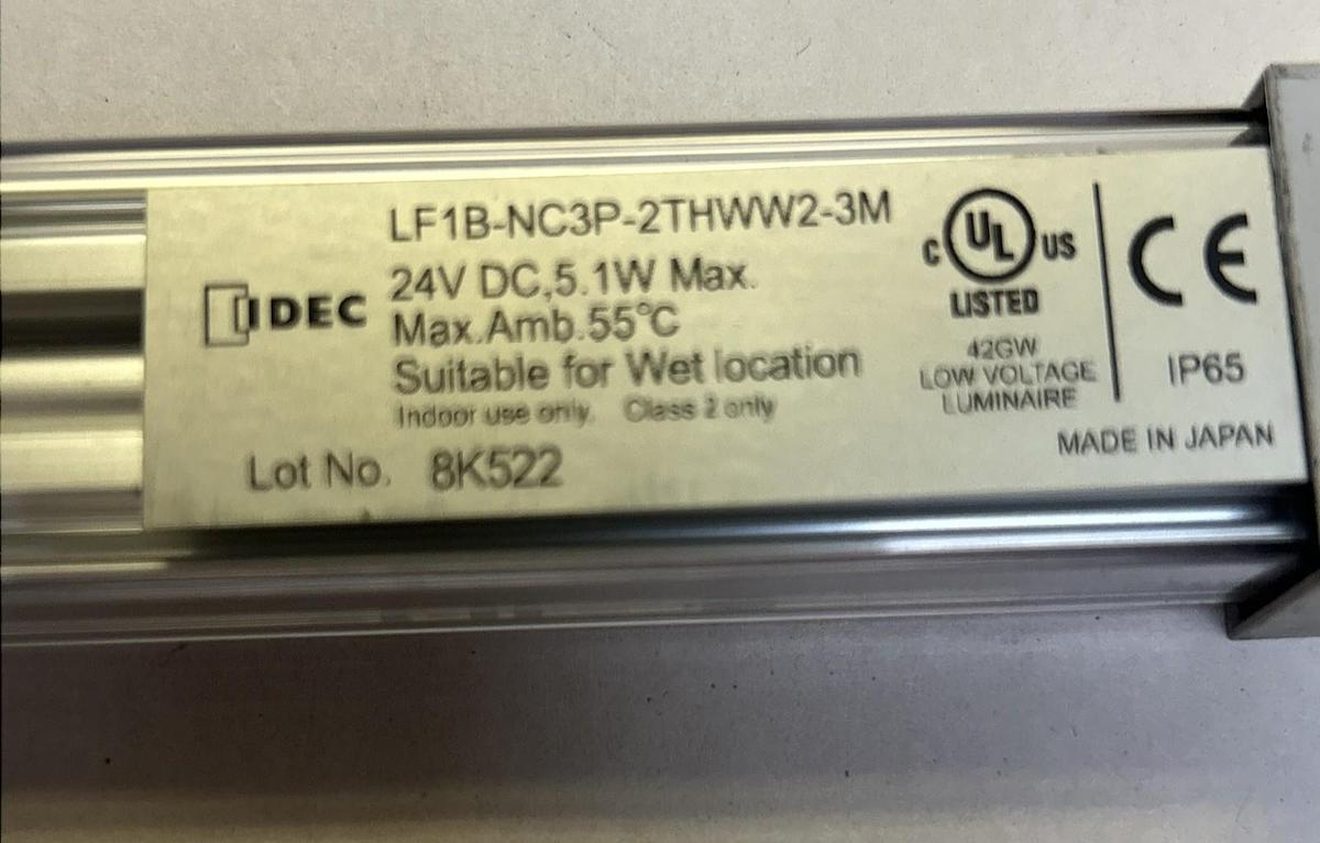 Used IDEC,LF1B-NC3P-2THWW2-3M,LED LIGHT BAR
