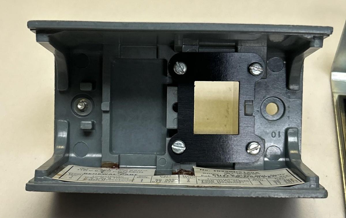 CUTLER-HAMMER,10250H5120A,ILLUMINATED LIGHT NOS