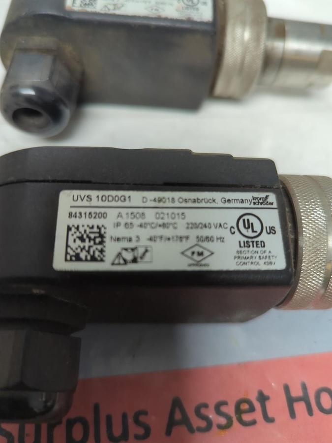 Used KROM SHRODER,84315200,UV DETECTOR 220/240VDC 50/60HZ UVS-10D0G1 LOT OF 2 USED