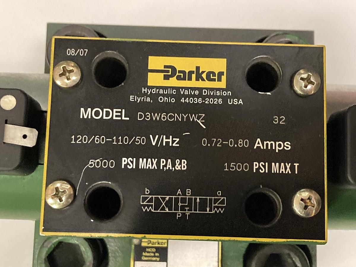 Used Parker,D3W6CNYWZ,Directional Hydraulic Control Valve with C050CA0189920N10 Body