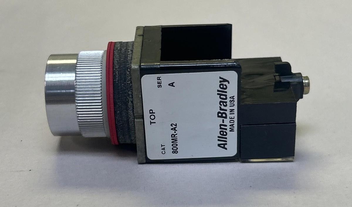 ALLEN BRADLEY,800MR-A2A,BLACK PUSH BUTTON NOS