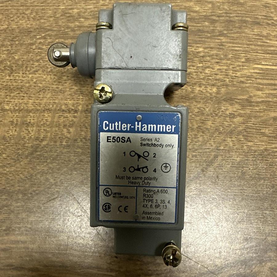 Used Cutler Hammer,E50SA,Limit Switch wE50DS3 Side Push Roller