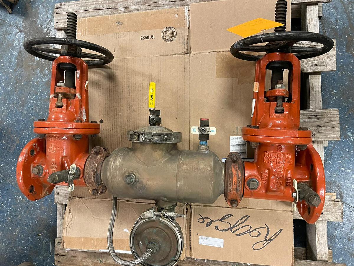 Used KENNEDY,3 INCH,DOUBLE GATE VALVE  BACK FLOW PREVENTER