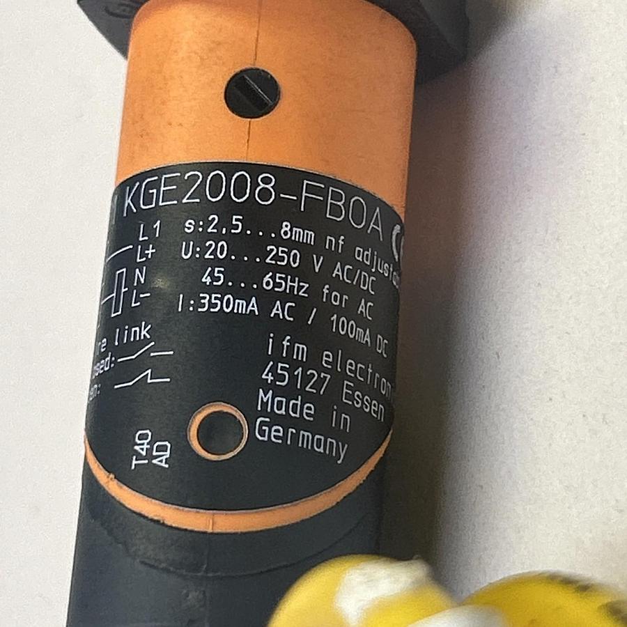Used IFM EFECTOR,KGE2008-FB0A,PROXIMITY SWITCH