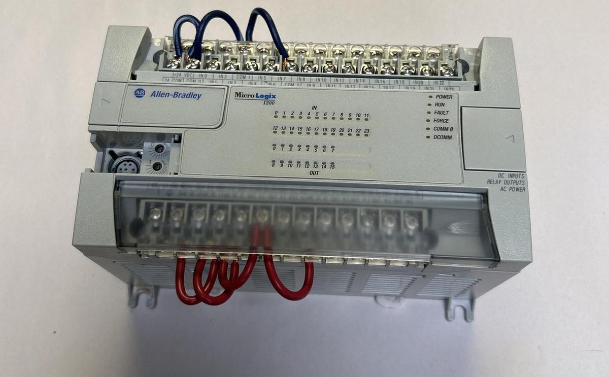 Used ALLEN BRADLEY,1762-L40BWA,MICROLOGIX 1200 CONTROLLER