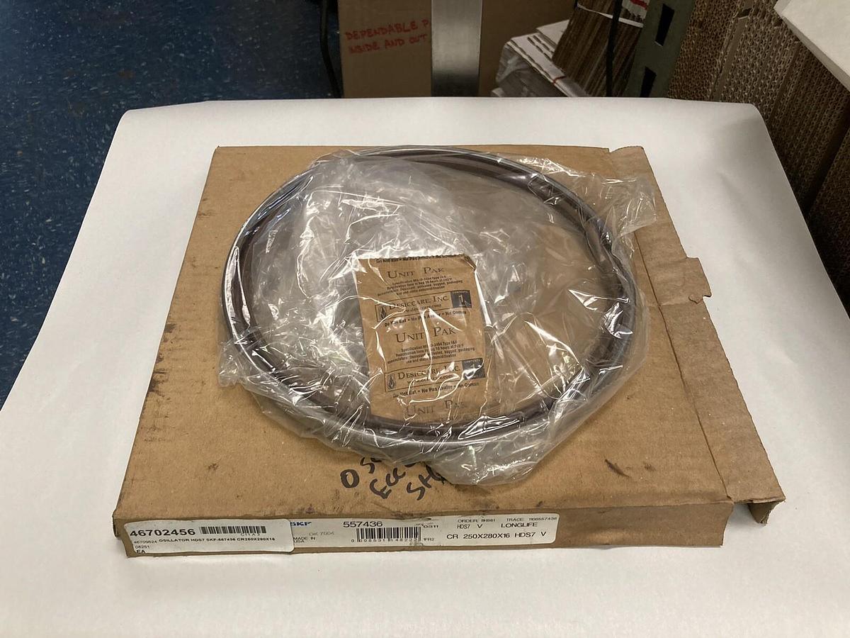Used SKF,250X280X116 HDS7 V,Rubber Oil-Seal 250 x 280 x 16 mm