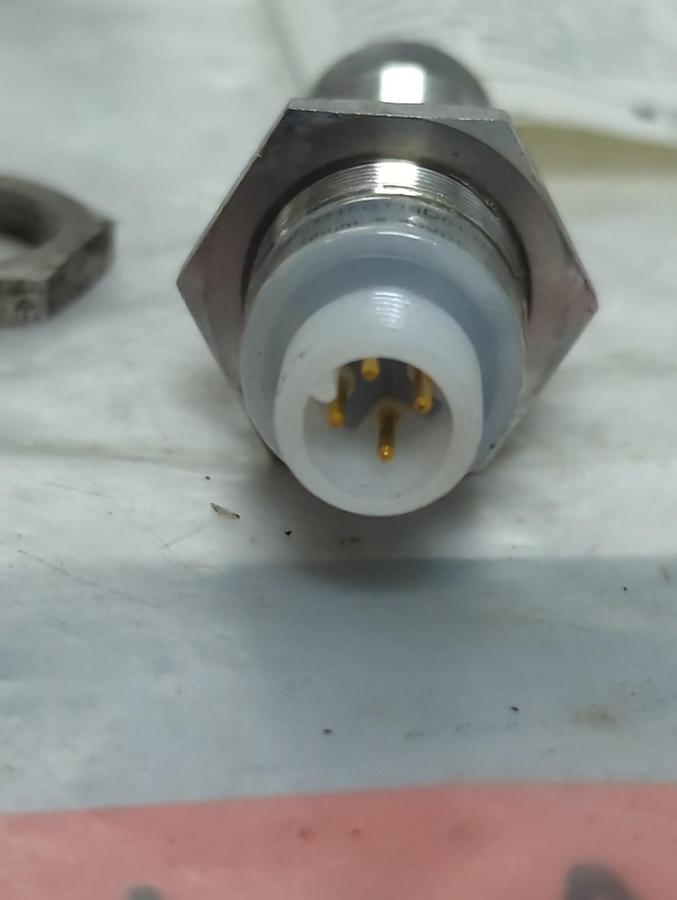 EATON,E59-M18C116D01-D1,PROXIMITY SENSOR 6-48VDC 300mA NOS