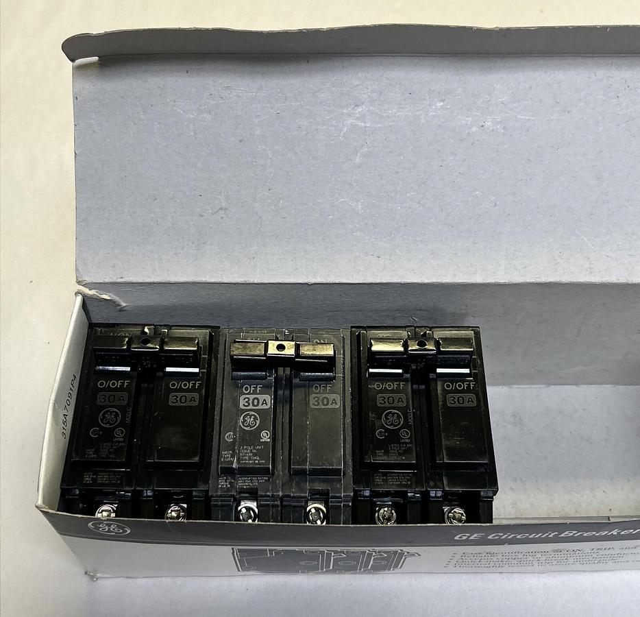GENERAL ELECTRIC,THQL2130,CIRCUIT BREAKER 30A 120/240V 2P LOT OF 3 NOS