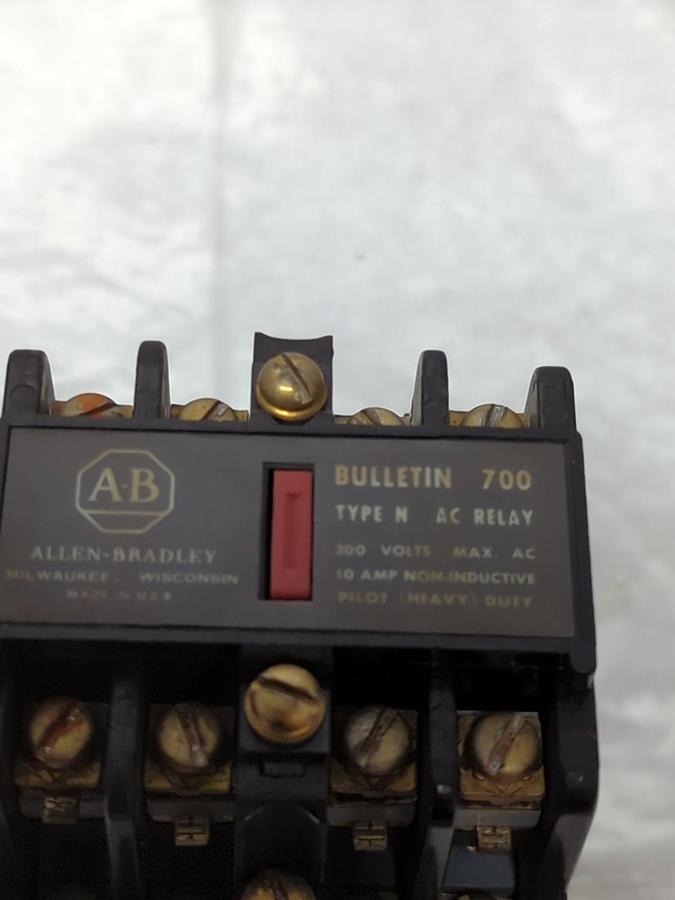 Used ALLEN BRADLEY,700-N800A1,SERIES B CONTROL RELAY PRE-OWNED