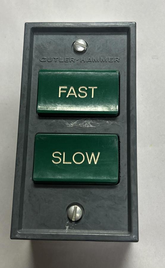 CUTLER HAMMER,10250H6317 86-2588-2,PUSHBUTTON ELEMENT FAST / SLOW NOS