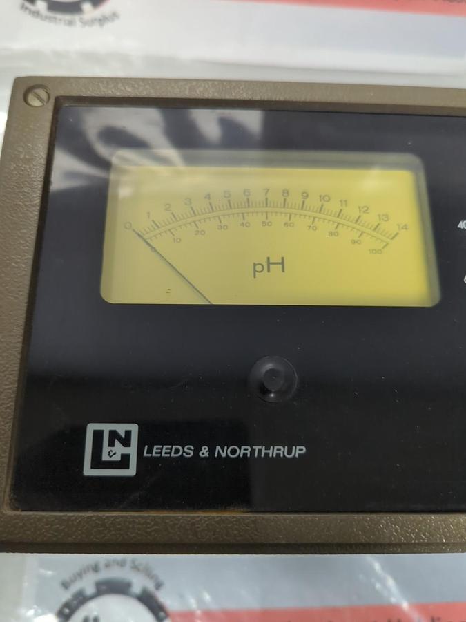 Used LEADS & NORTHRUP,7075-3-107-120-202-000,PH ANALYZER PRE-OWNED