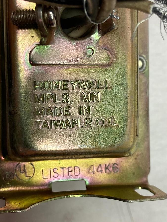 Used NuTone,101-N,Class 2 Doorbell Transformer 16V 60 Cycles Line 120