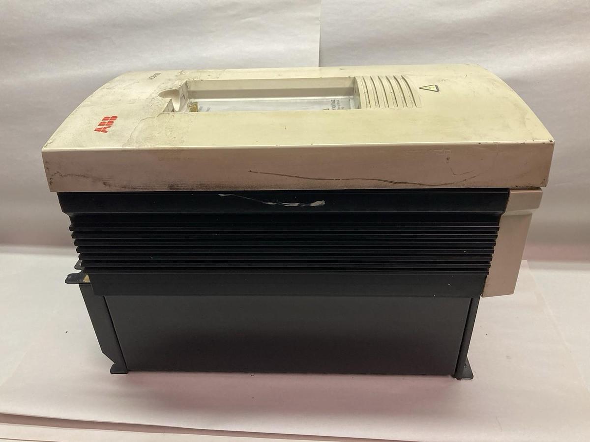 Used ABB Automation Inc,3AUC286931,Drive 3-Phase 208/240Vac 17/12A 48-63Hz