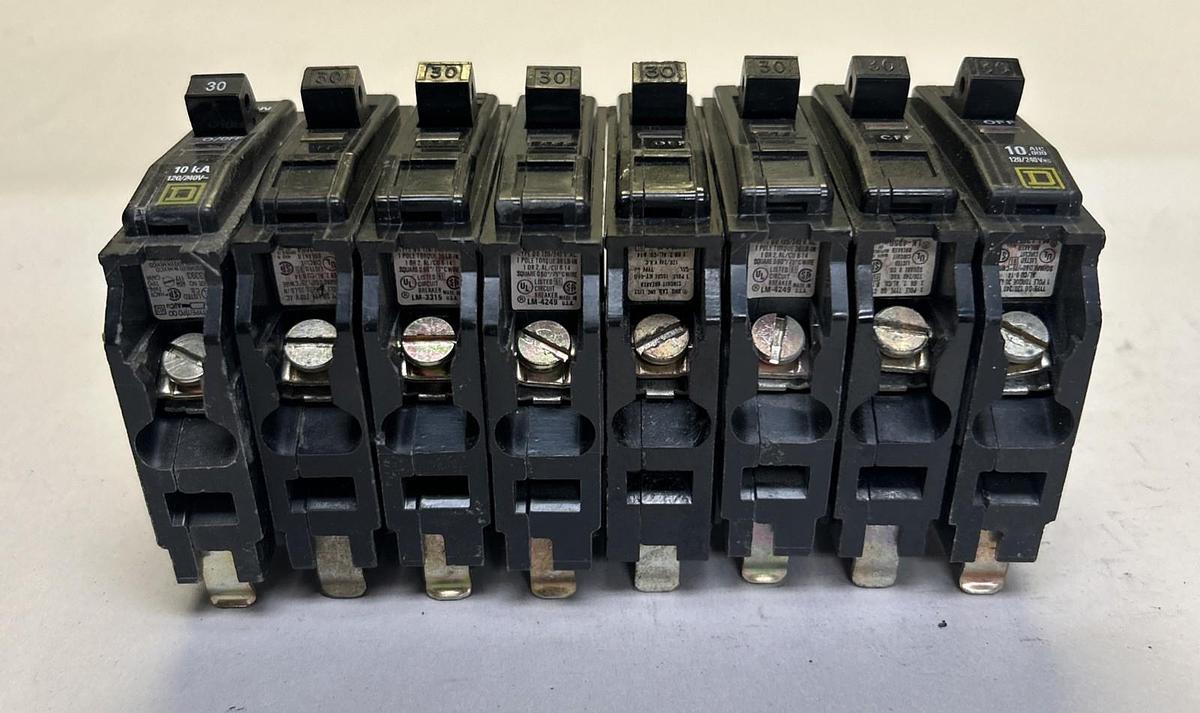 Used SQUARE D,QO130,CIRCUIT BREAKER 30A 120/240V 1P LOT OF 8
