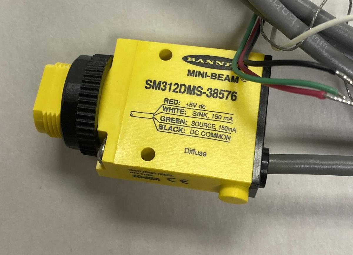 BANNER,SM312DMS-38576,PHOTOELECTRIC SENSOR NEW NO BOX