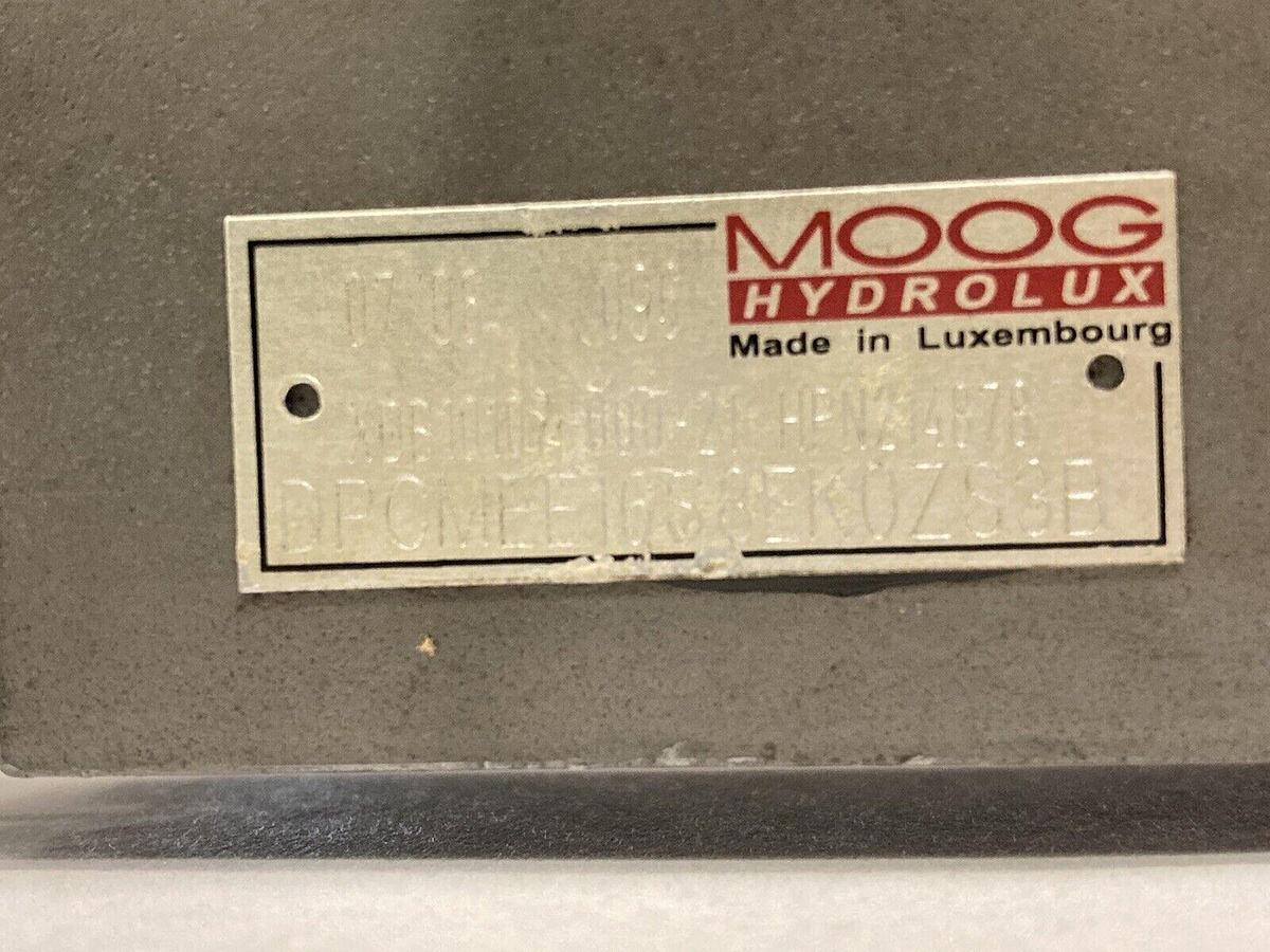 Used Moog,XZB10190-000-21,Proportional Valve with Moog XDB10107-00-21 Hydraulic Valve