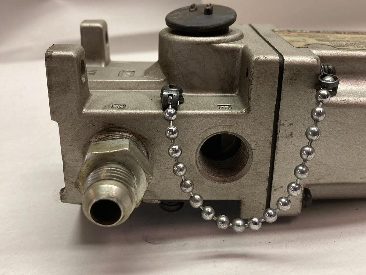 Used SMC,NVS3135-0309D,Air Valve 110/120V 50/60Hz 0.20A