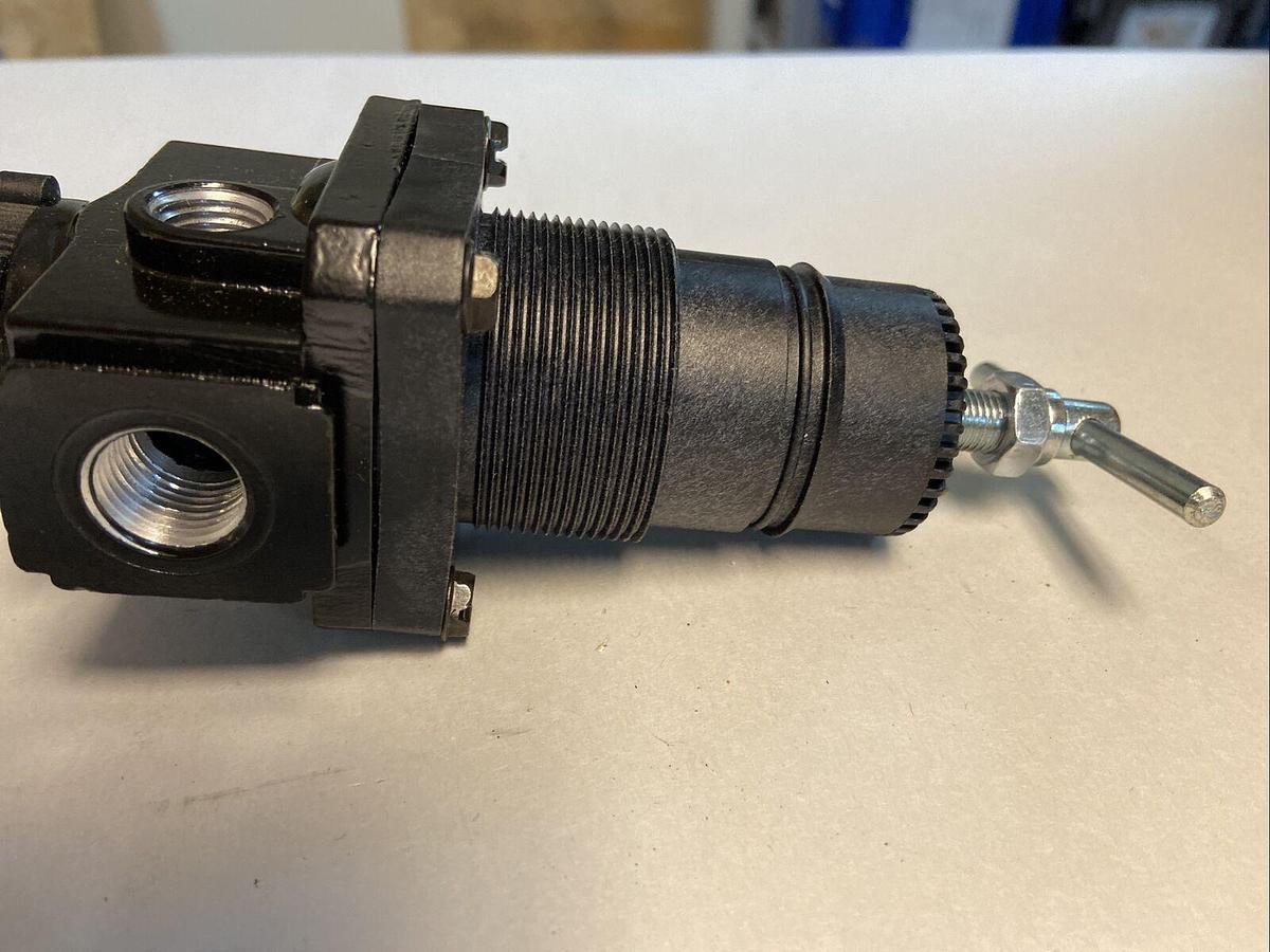 Used Arrow Pneumatics,R353LT-60,3/8 INCH Air Regulator 0-300PSI