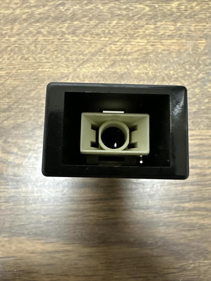 EAO,02-061-001,Lampholder