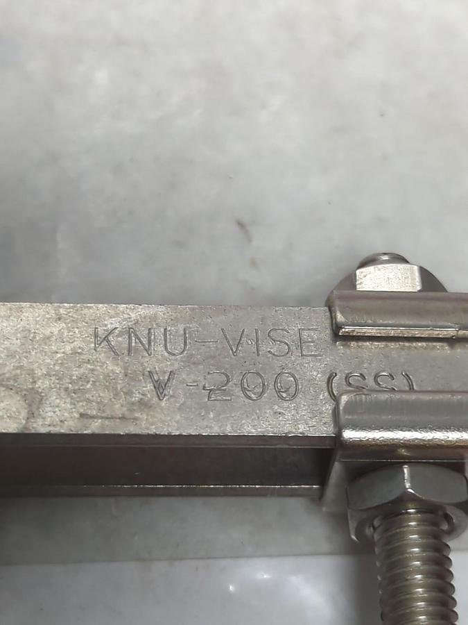 Used KNU-VISE,V-200 (SS),TOGGLE CLAMP PRE-OWNED