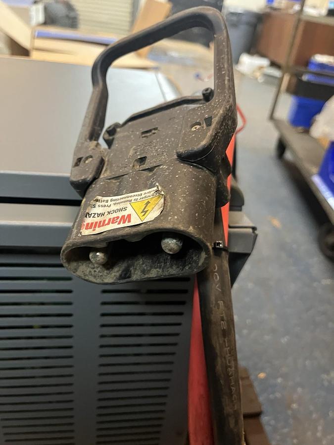 Used ENERSYS,EI3-JN-5Y,FORKLIFT BATTERY CHARGER 36/40 CELLS 1000/900AH 480V 3PH