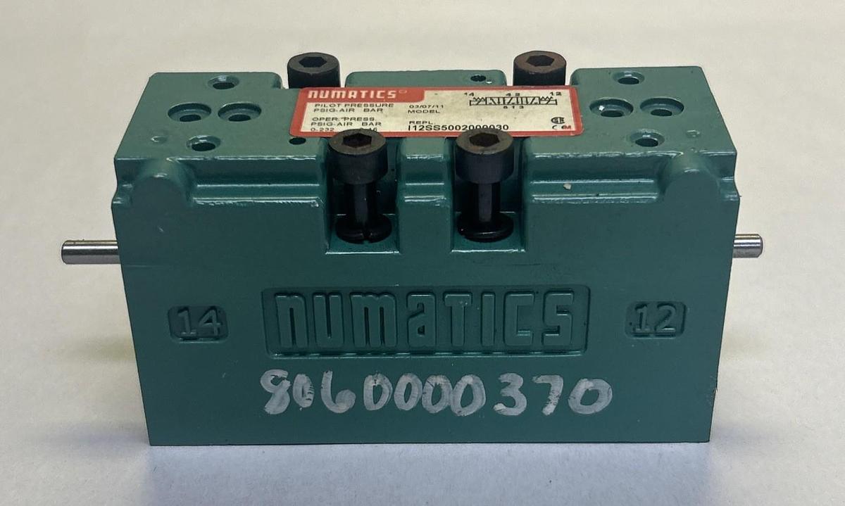 Used NUMATICS,I12SS5002000030,SOLENOID VALVE
