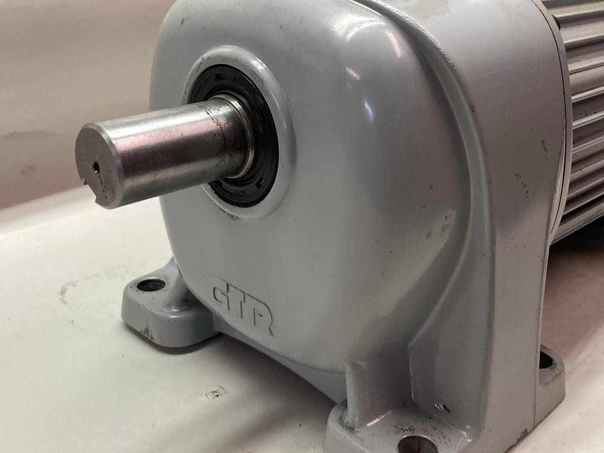 Used GTR,UG3LM-22-30-T020A,3-Phase Induction Gear Motor