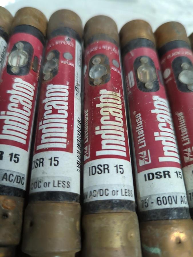 Used LITTELFUSE,IDSR15,INDICATOR 15 AMP FUSE LOT OF 9 PRE-OWNED