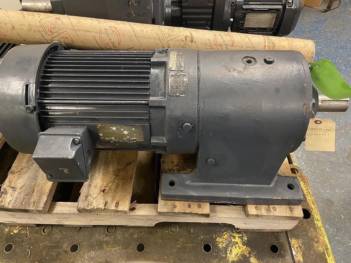 Used US Motors,NA,Syncrogear Gearmotor Frame 30 Max Hp 3.3 Ratio 57.67 Input 1750RPM