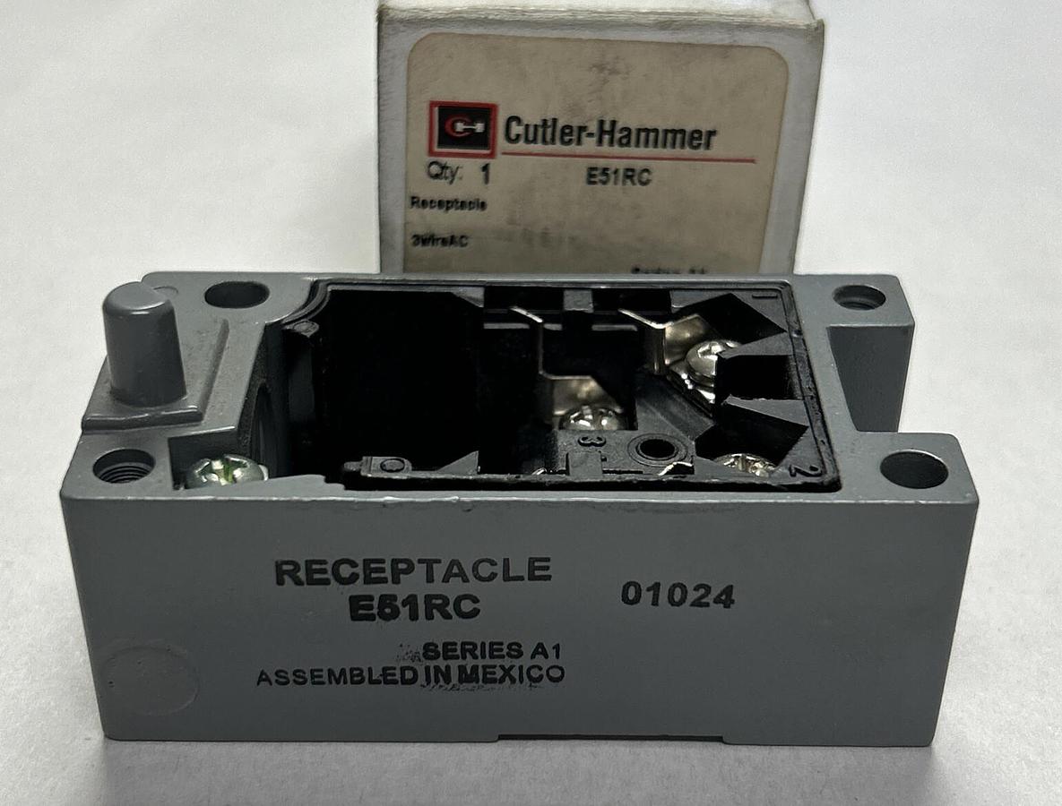 Used CUTLER HAMMER,E51RC,LIMIT SWITCH RECEPTACLE NEW