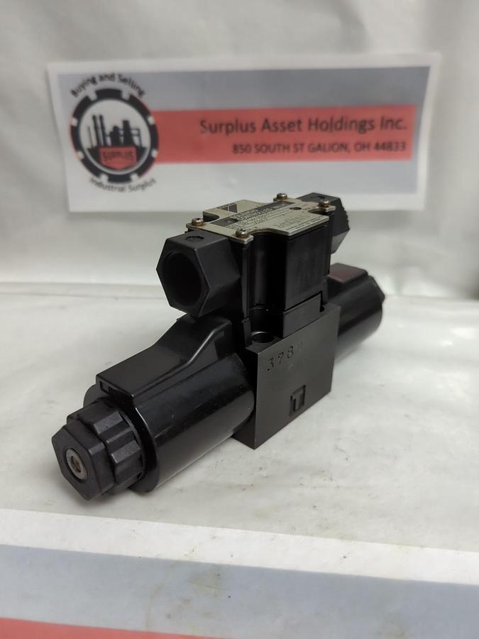 Used DAIKIN,KS0-G0Z-4CP-30,SOLENOID VALVE DC24V PRE-OWNED