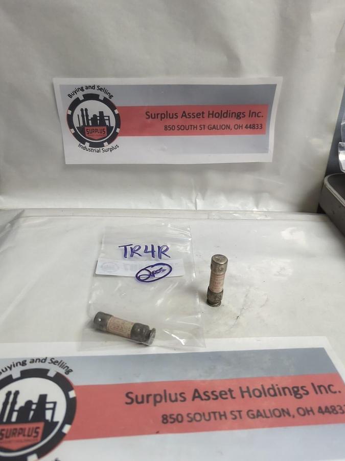 Used GOULD SHAWMUT,TR4R,TRI-ONIC 4 AMP FUSE LOT OF 2 PRE-OWNED
