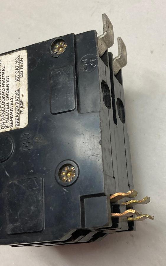 Used Square D,QOB2701021,2-Pole Bolt-On Circuit Breaker 120/240Vac