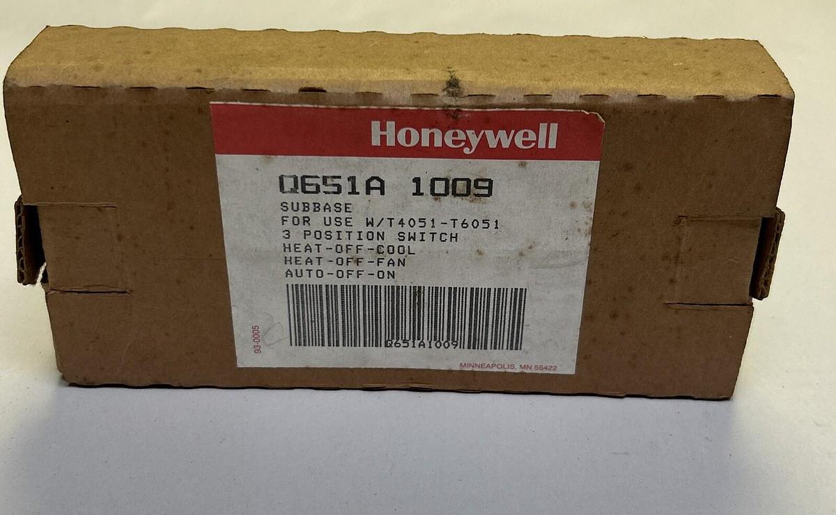 Used HONEYWELL,Q651A-1009,THREE POSITION SWITCH NEW