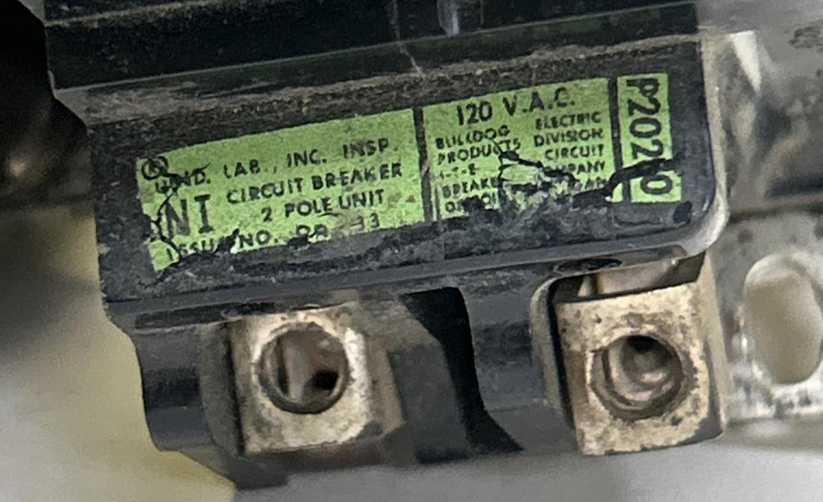 Used BULLDOG ELECTRIC,P2020,PUSHMATIC CIRCUIT BREAKER 20A 120V 2P LOT OF 2