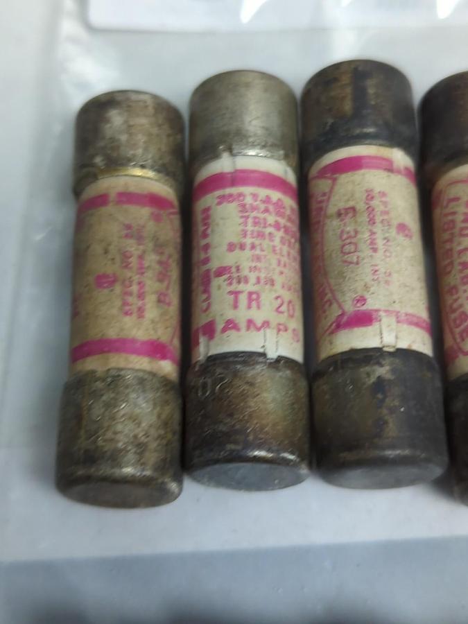 Used GOULD SHAWMUT,TR-20,TRI-ONIC 20 AMP FUSE LOT OF 10 PRE-OWNED