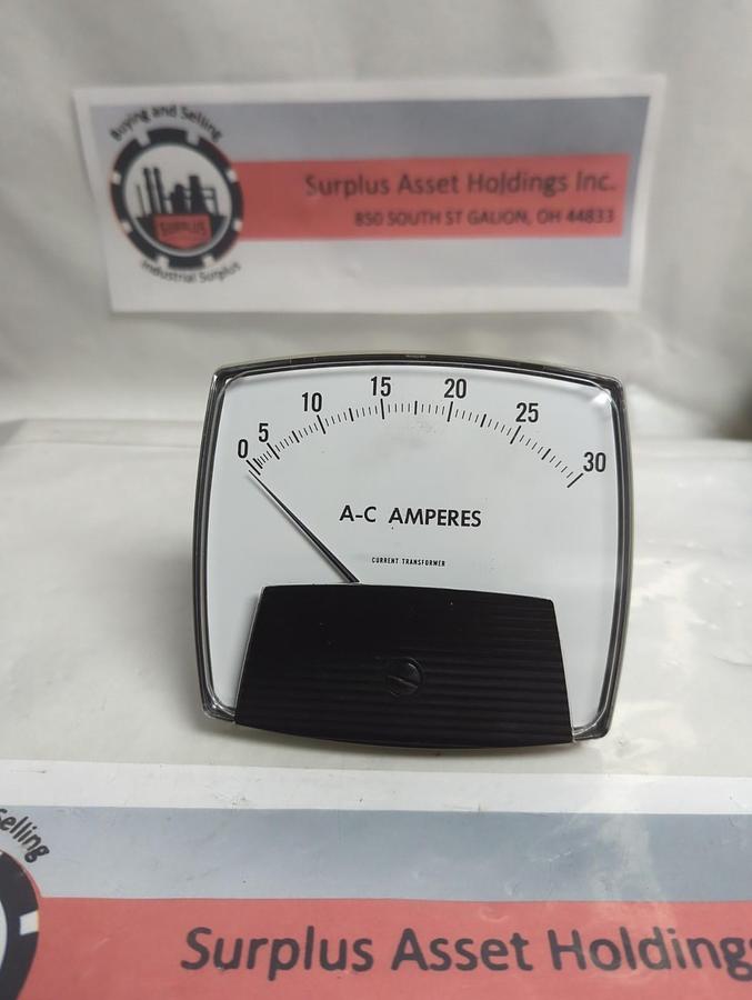 Used TRANSCAT,YE/25044OLSNL,PRESSURE GAUGE 0-30 AC AMPERES PRE-OWNED