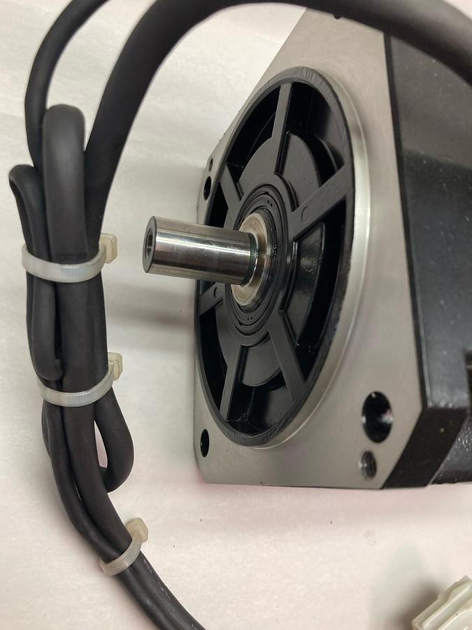 Daihen,Model R2AA13120DCPD1,AC Servo Motor W-L02641A 1.2kW 9.1A