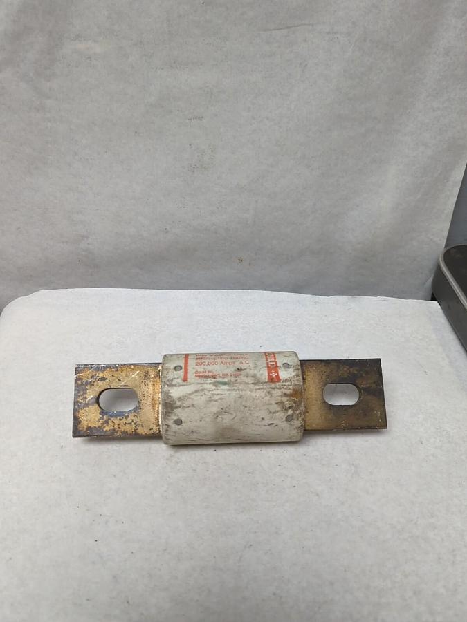 Used GOULD SHAWMUT,A4BY800,AMP-TRAP 800 AMP FUSE PRE-OWNED