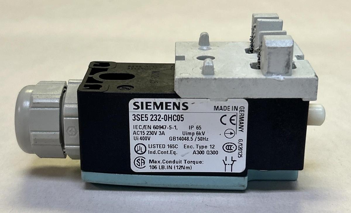 Used SIEMENS,3SE5-232-0HC05,LIMIT SWITCH