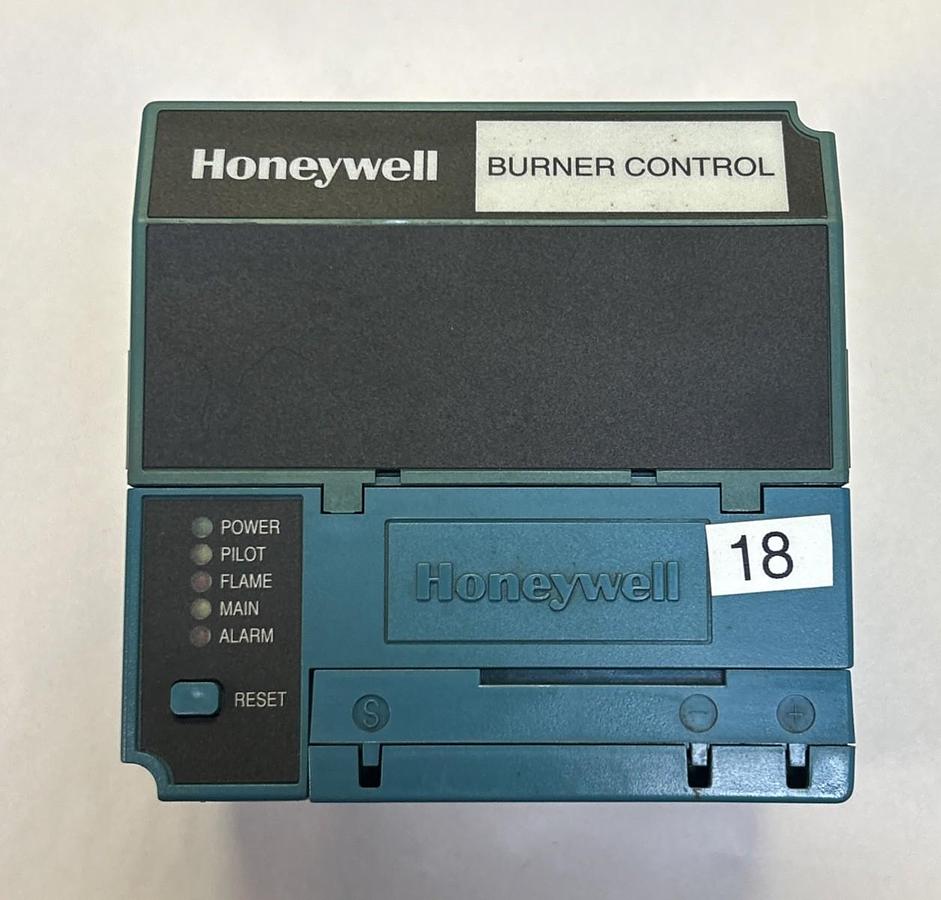 Used HONEYWELL,RM7890A1056,ULTRAVIOLET FLAME AMPLIFIER