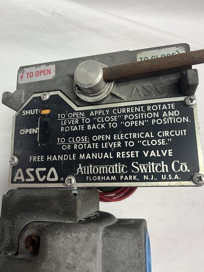 Used ASCO,8044A2,MANUAL RESET SOLENOID FUEL GAS VALVE 120V 1"