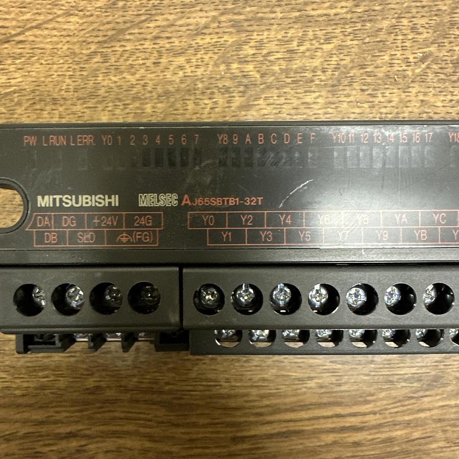 Used Mitsubishi Melsec,AJ65SBTB1-32T,Output Unit