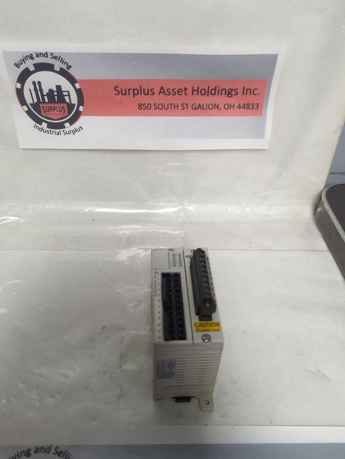Used KEYENCE,SL-R11,SAFETY CONTROL UNIT 24VDC CLASS 2 PRE-OWNED