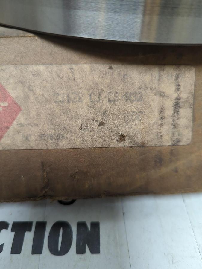 SKF,23128 CJ/C3/W33,SPHERICAL ROLLER BEARING 140MM BORE NOS