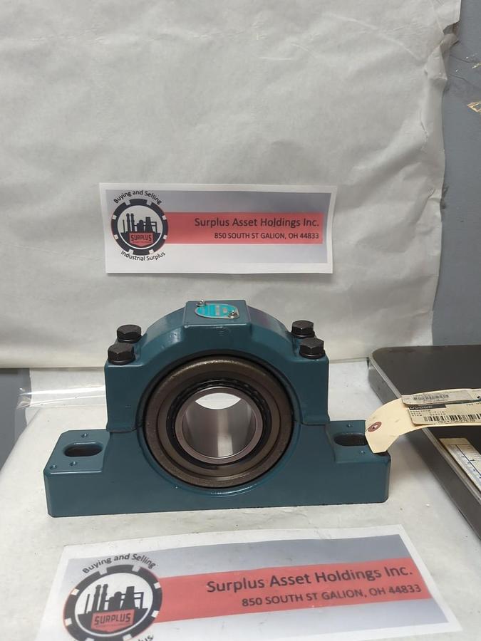 DODGE,P2BK207R,SPLIT PILLOW BLOCK 2-BOLT BASE 2-7/16 INCH BORE NOS